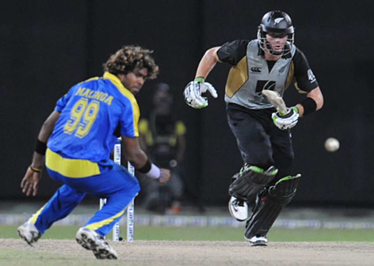Martin Guptill takes a single, Sri Lanka v New Zealand, 2nd Twenty20, Colombo, September 4, 2009