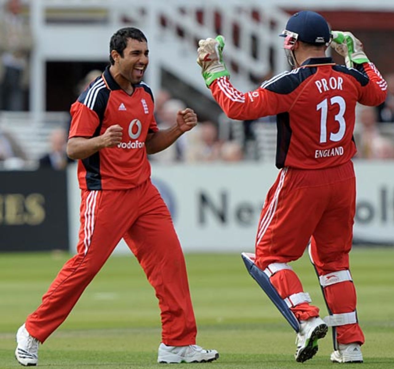 Ravi Bopara and Matt Prior celebrate Cameron White's wicket, England v Australia, 2nd ODI, Lord's, September 6, 2009