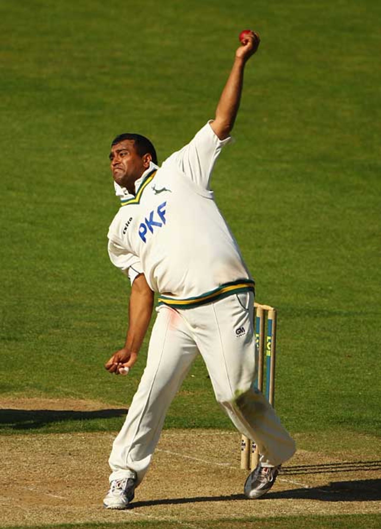 Samit Patel had plenty of work as Nottinghamshire toiled in the field, Durham v Nottinghamshire, County Championship, 1st day, Chester-le-Street, September 10, 2009