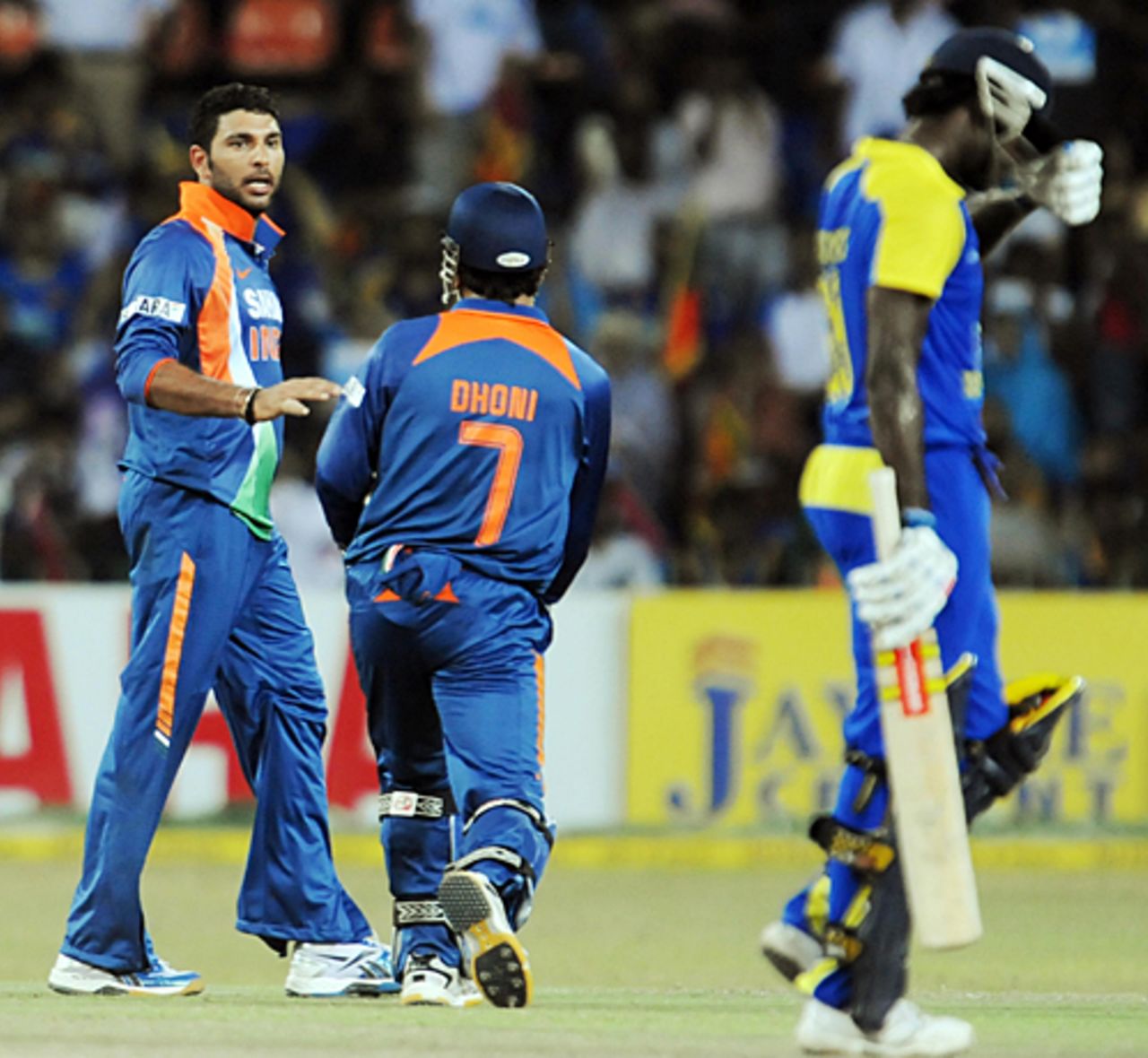 Yuvraj Singh sees off Angelo Mathews, Sri Lanka v India, Compaq Cup, final, Colombo, September 14, 2009