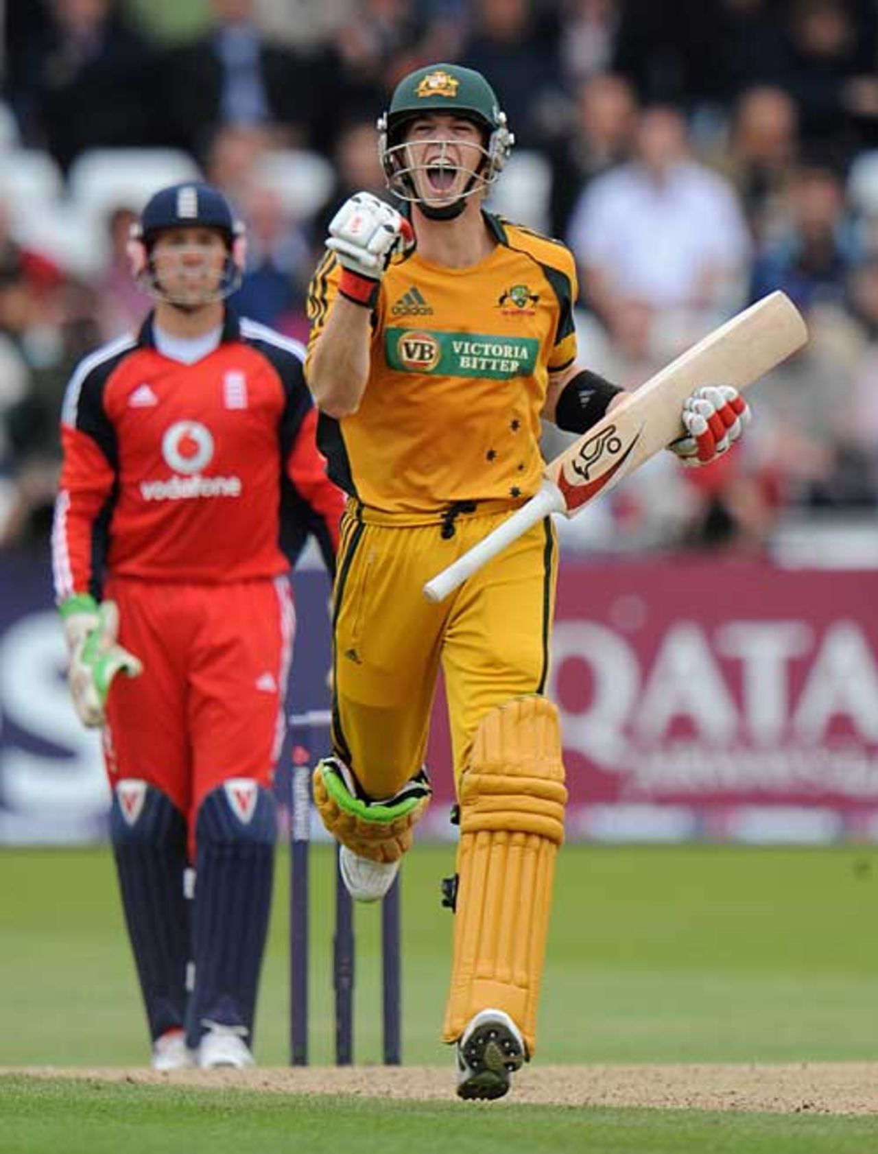 Tim Paine runs through to complete his maiden hundred, England v Australia, 6th ODI, Trent Bridge, September 17, 2009