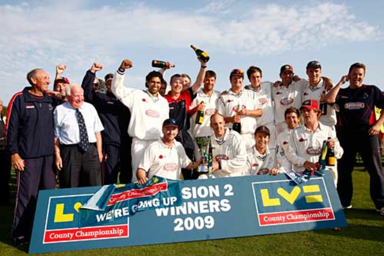 Kent celebrate the Division Two title, Kent v Leicestershire, County Championship, Canterbury, September 18, 2009