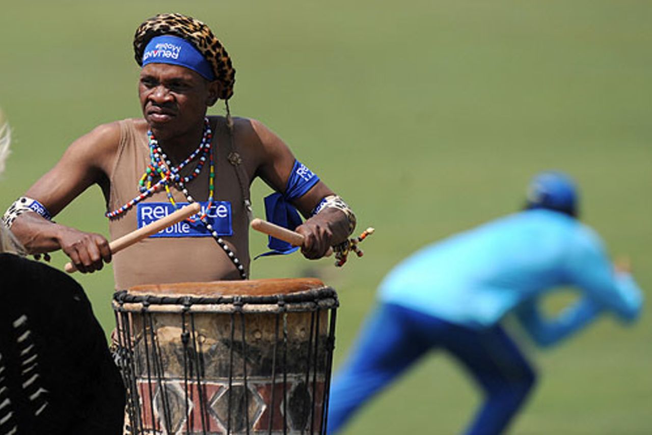Zulu dancers go through their routine while Sri Lanka train, Centurion, September 21, 2009