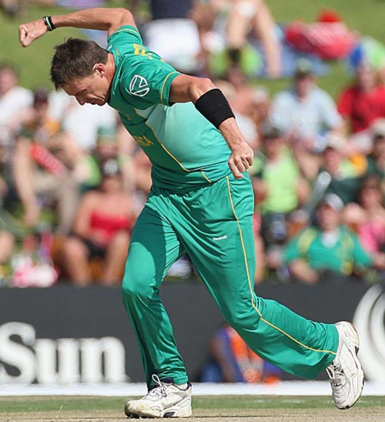 Dale Steyn can't control his excitement, South Africa v Sri Lanka, Champions Trophy, Group B, Centurion, September 22, 2009