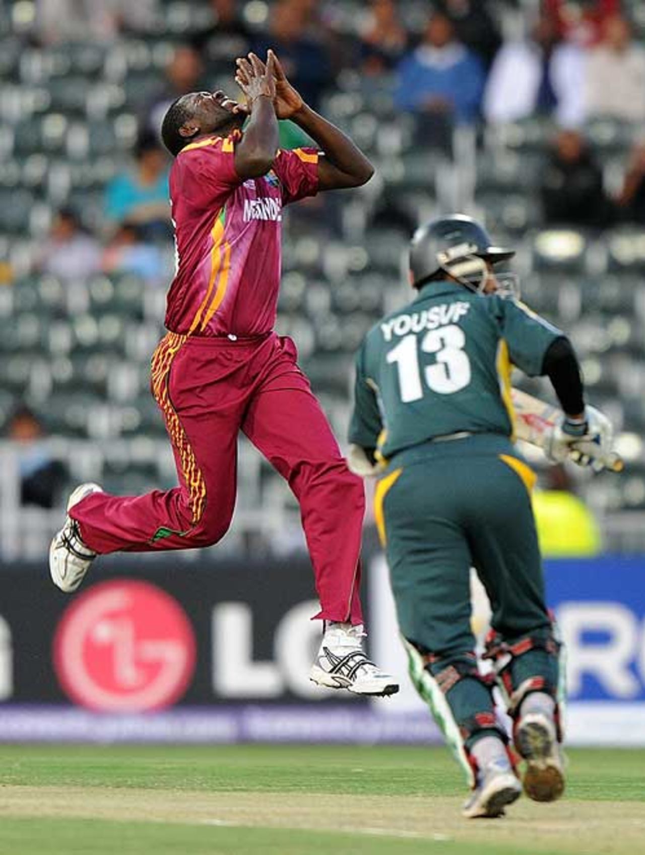 Gavin Tonge grimaces as Mohammad Yousuf is let off , Pakistan v West Indies, Champions Trophy, Group A, Johannesburg, September 23, 2009