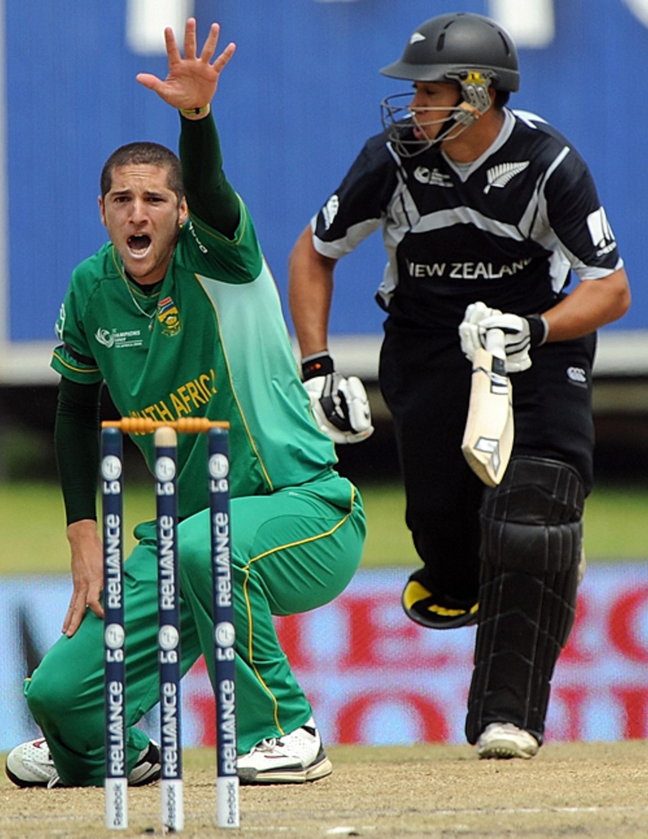 Wayne Parnell successfully appeals for an lbw against Ross Taylor, South Africa v New Zealand, Champions Trophy, Group B, Centurion, September 24, 2009
