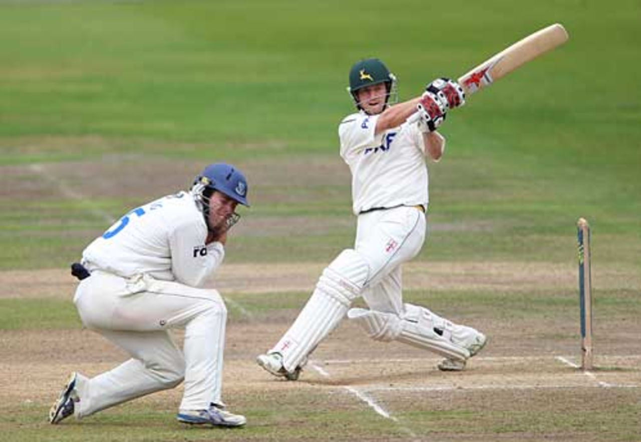 Chris Read collects runs as Nottinghamshire close in on second place in the Championship, Nottinghamshire v Sussex, County Championship, Trent Bridge, September 25, 2009
