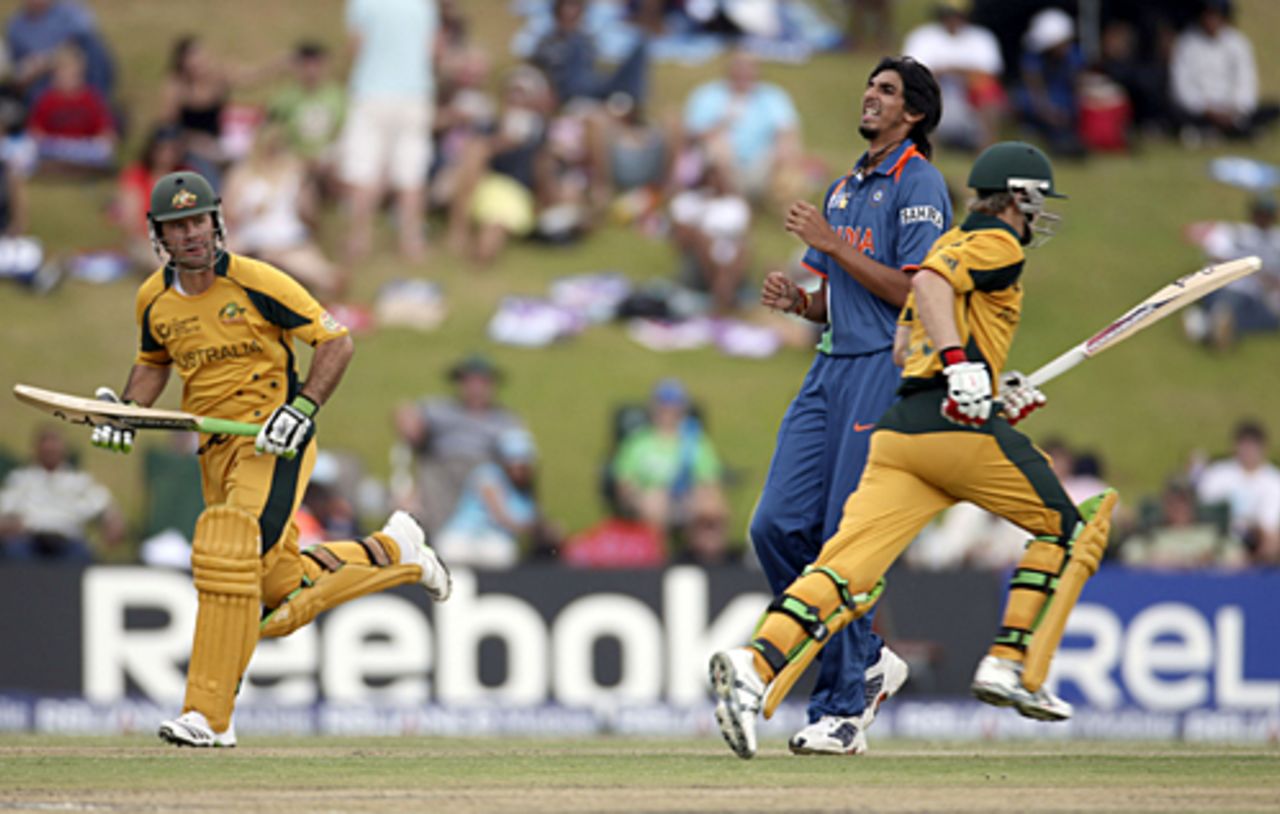 Tim Paine and Ricky Ponting run hard between the wickets, Australia v India, ICC Champions Trophy, Group A, Centurion, September 28, 2009