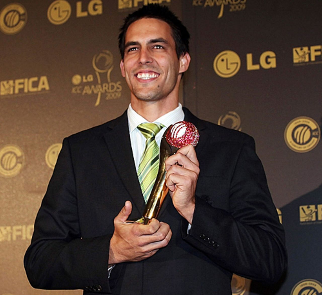 Mitchell Johnson is all smiles after winning the Cricketer of the Year award, ICC Awards, Johannesburg, October 1, 2009