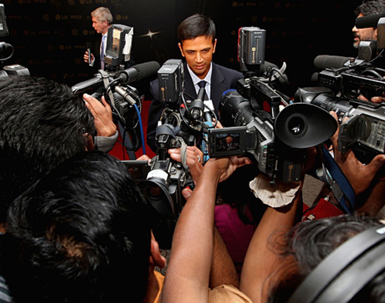 Cameramen jostle for a shot of Rahul Dravid, ICC Awards, Johannesburg, October 1, 2009