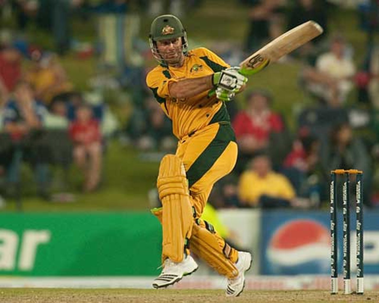 Ricky Ponting was quickly into his stride during Australia's chase, Australia v England, 1st semi-final, Champions Trophy, Centurion Park, October 2, 2009