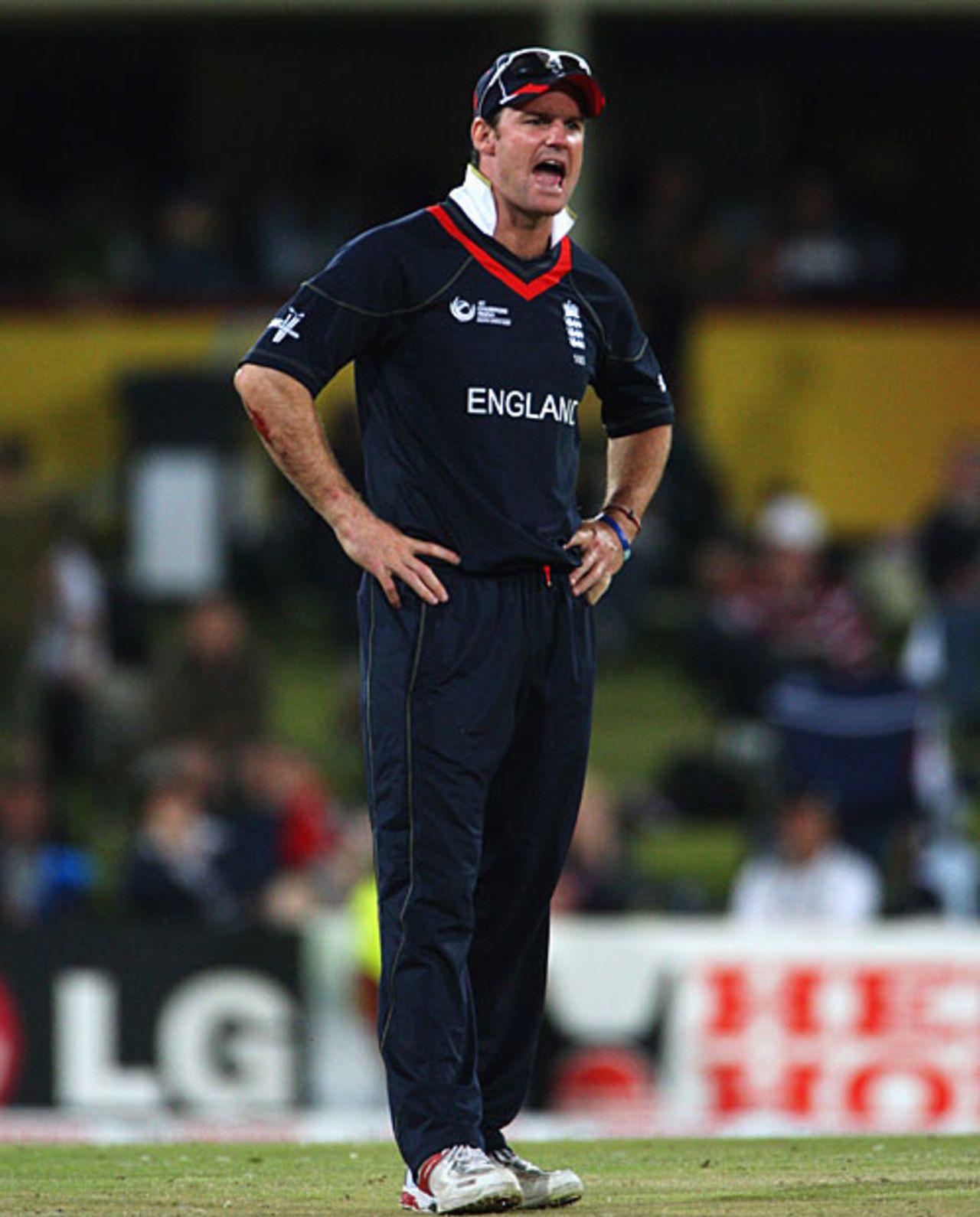 Andrew Strauss is frustrated, Australia v England, 1st semi-final, ICC Champions Trophy, Centurion, October 2, 2009
