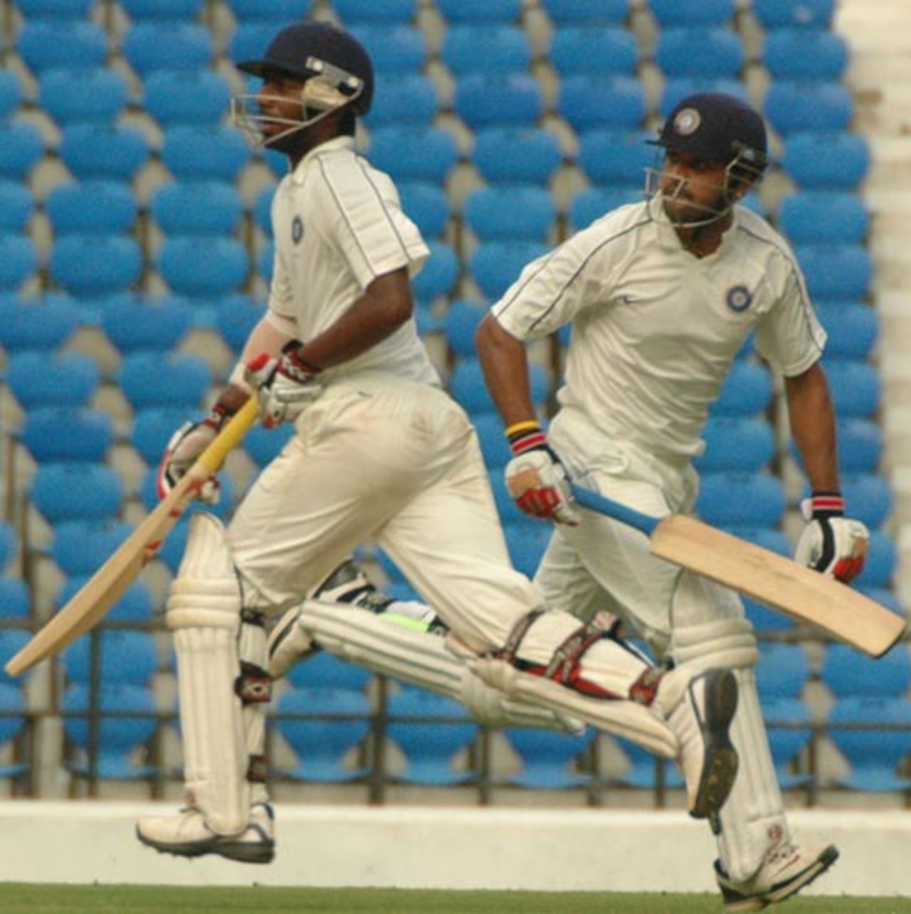 Abhinav Mukund and M Vijay were involved in an unbroken 171-run partnership, Mumbai v Rest of India, Irani Cup, Nagpur, 3rd day, October 3, 2009