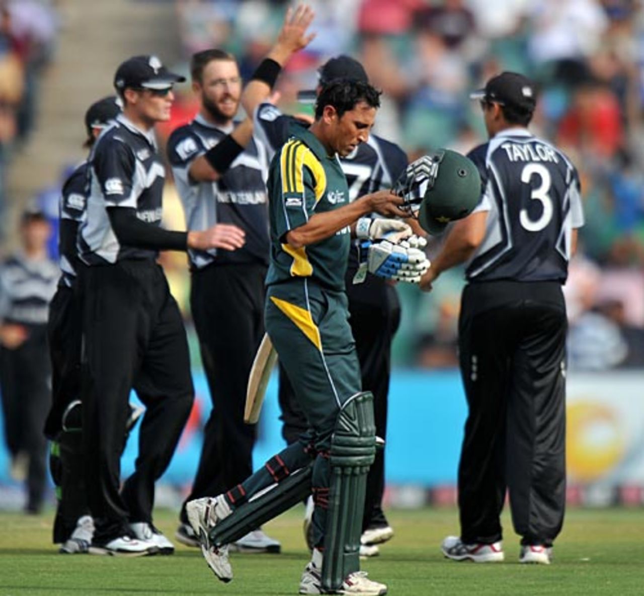 Younis Khan was dismissed by Daniel Vettori, New Zealand v Pakistan, ICC Champions Trophy, 2nd semi-final, Johannesburg, October 3, 2009
