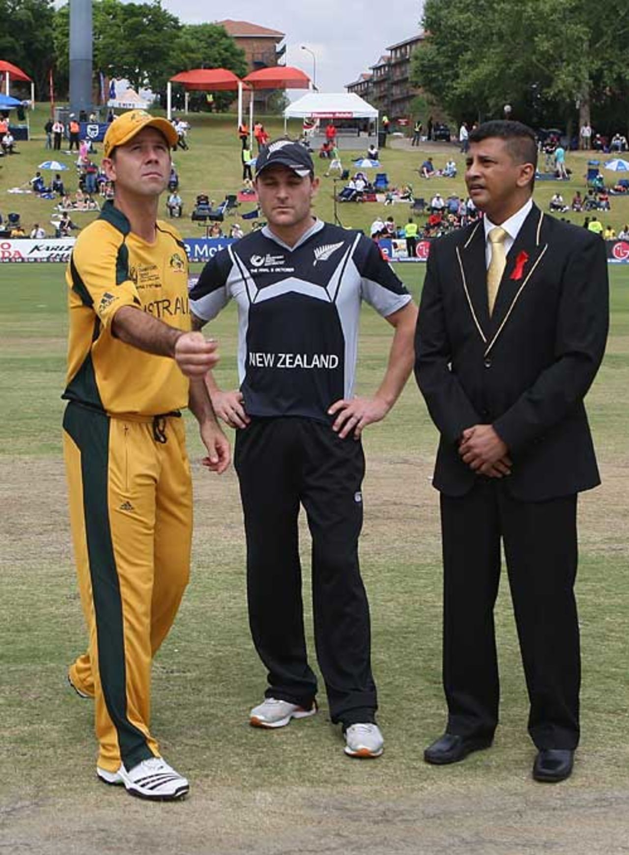 Brendon McCullum, New Zealand's stand-in captain, won the toss, Australia v New Zealand, Champions Trophy final, Centurion Park, October 5, 2009
