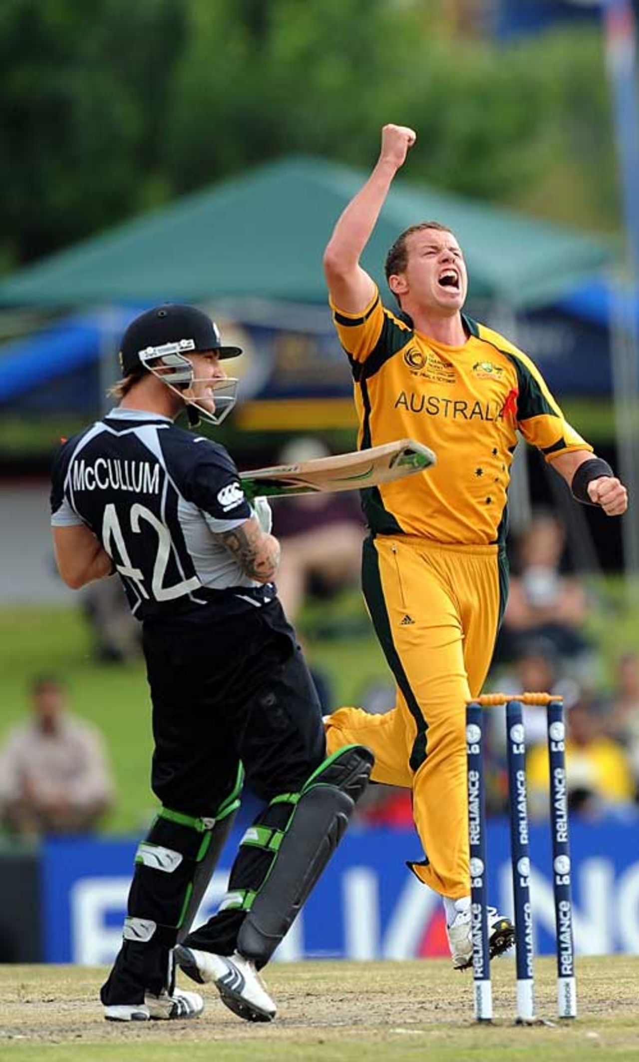 Peter Siddle celebrates having Brendon McCullum caught behind, Australia v New Zealand, Champions Trophy final, Centurion Park, October 5, 2009
