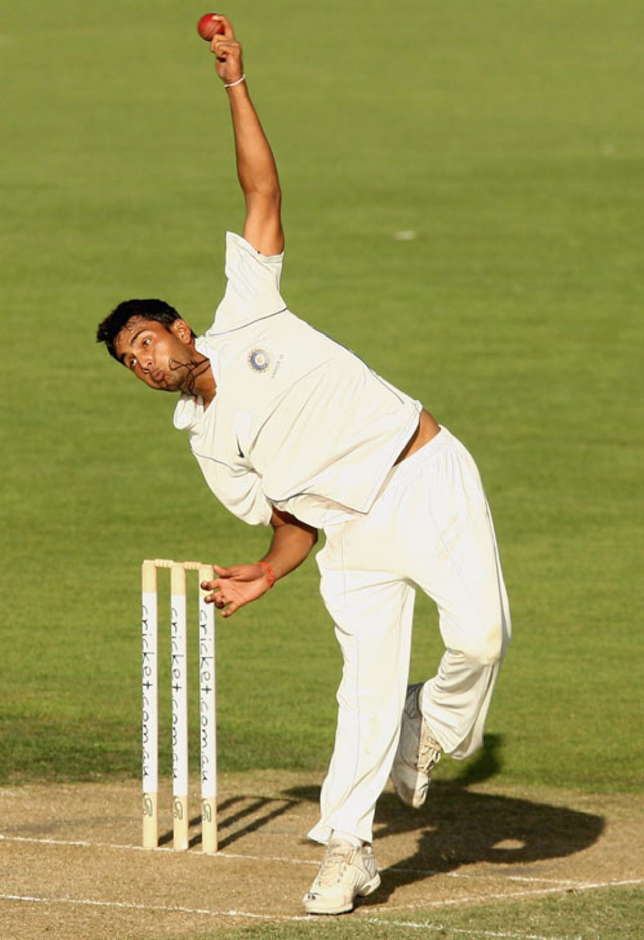 Gagandeep Singh in his delivery stride, Australia Under-19s v India Under-19s, 1st Test, 1st day, Hobart, April 11, 2009