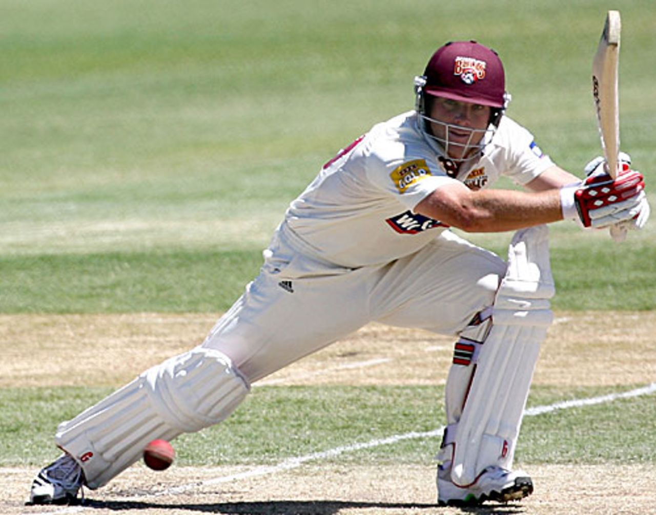 Ryan Broad drives firmly off the front foot, Western Australia v Queensland, Sheffield Shield, Perth, 3rd day, October 15, 2009