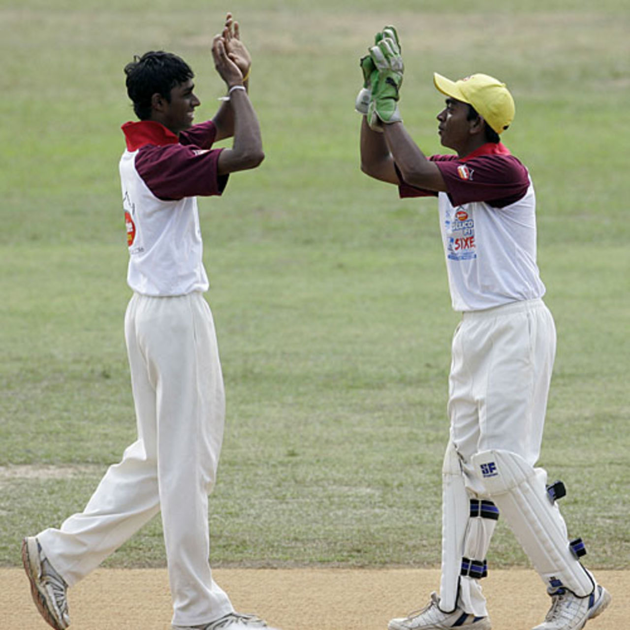 Nalanda College celebrate another wicket, Nalanda College v St Benedict's College, Glucofit Cricket Sixes, Colombo, October 18, 2009