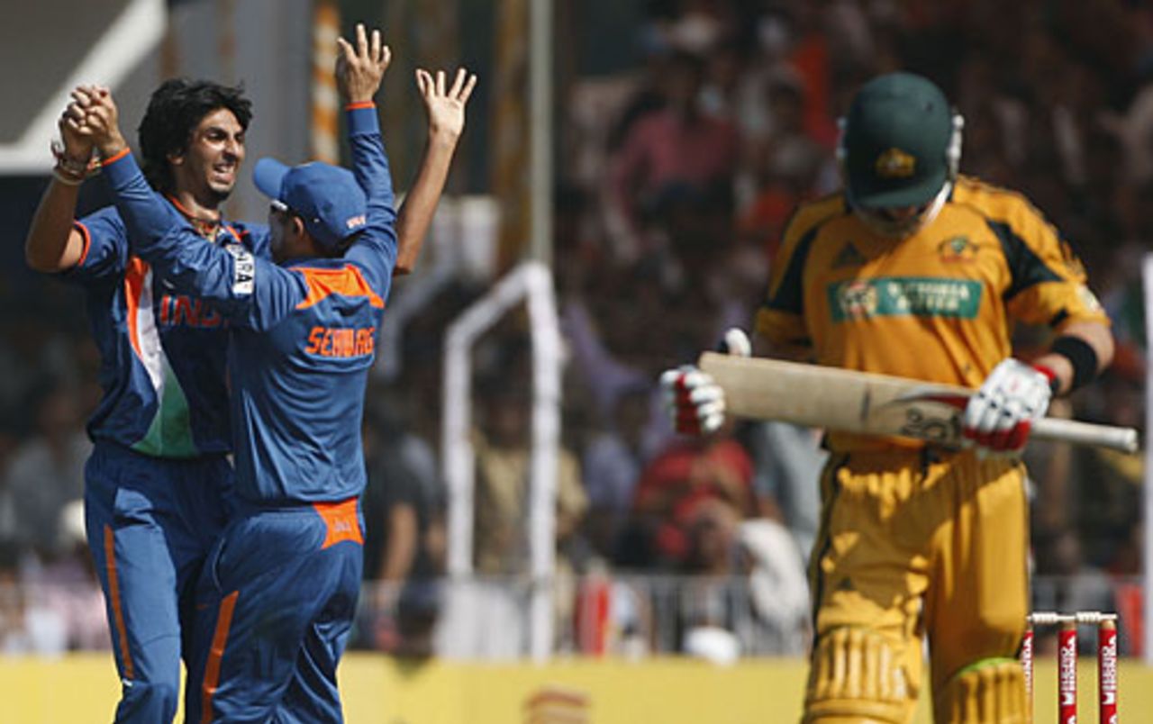 Ishant Sharma gets Tim Paine caught behind, India v Australia, 1st ODI, Vadodara, October 25, 2009