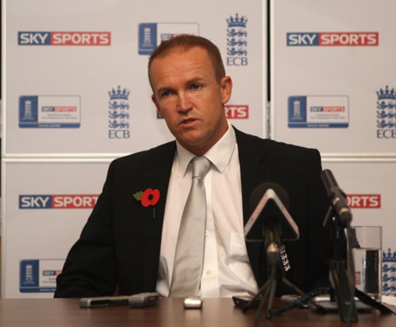 Andy Flower faces the press at a coaches' event, Lord's, October 30, 2009