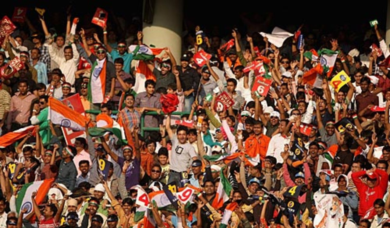 Indian fans at the Feroz Shah Kotla, India v Australia, 3rd ODI, Delhi, October 31, 2009