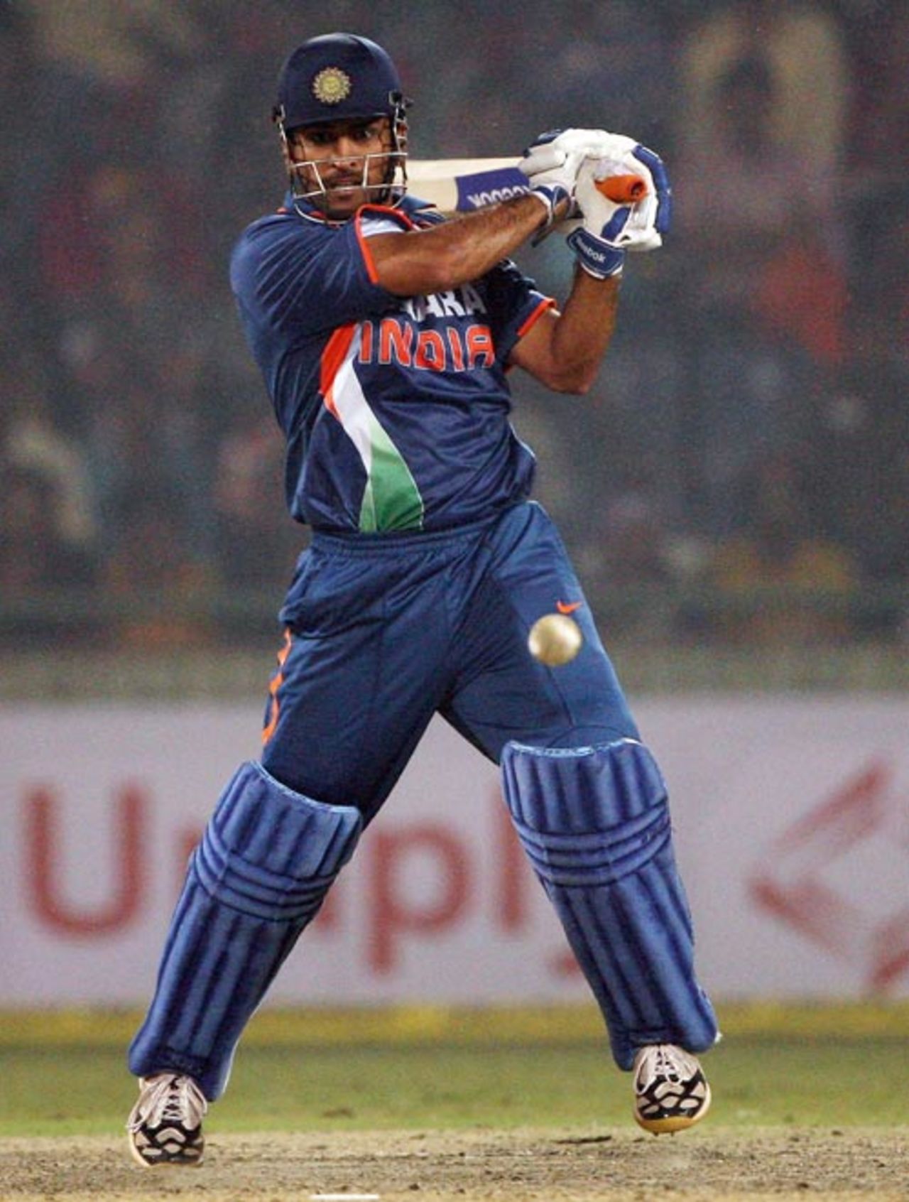 MS Dhoni cuts during his half-century, India v Australia, 3rd ODI, Delhi, October 31, 2009