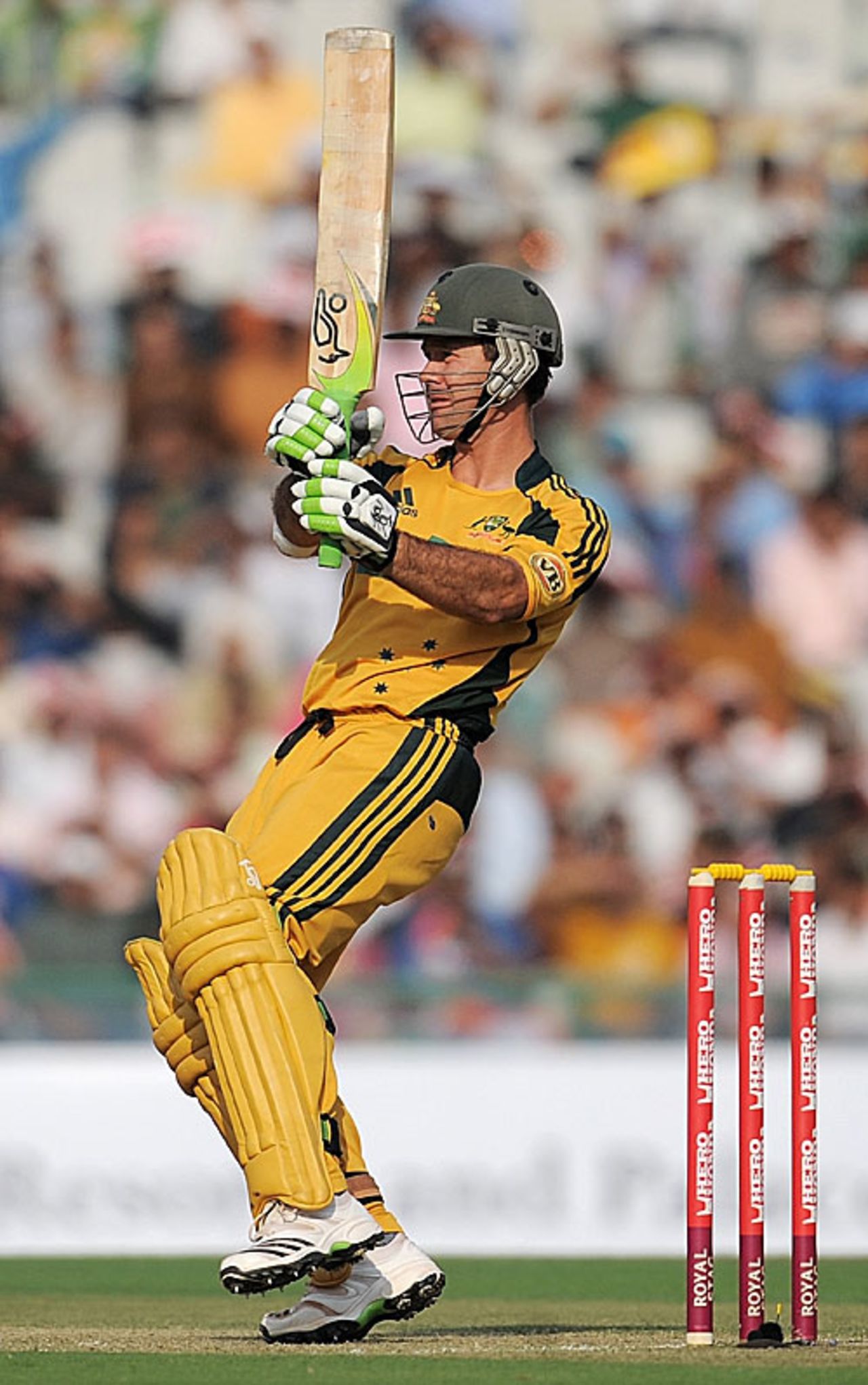 Ricky Ponting got off the mark with a pull, India v Australia, 4th ODI, Mohali, November 2, 2009