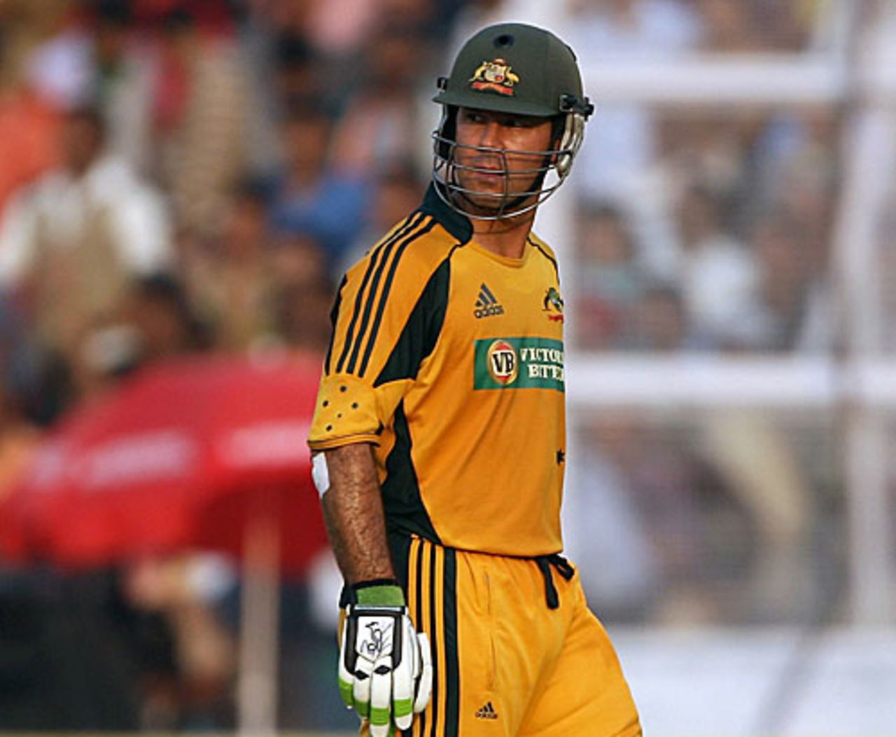 A disappointed Ricky Ponting walks off shortly after reaching his fifty, India v Australia, 4th ODI, Mohali, November 2, 2009 