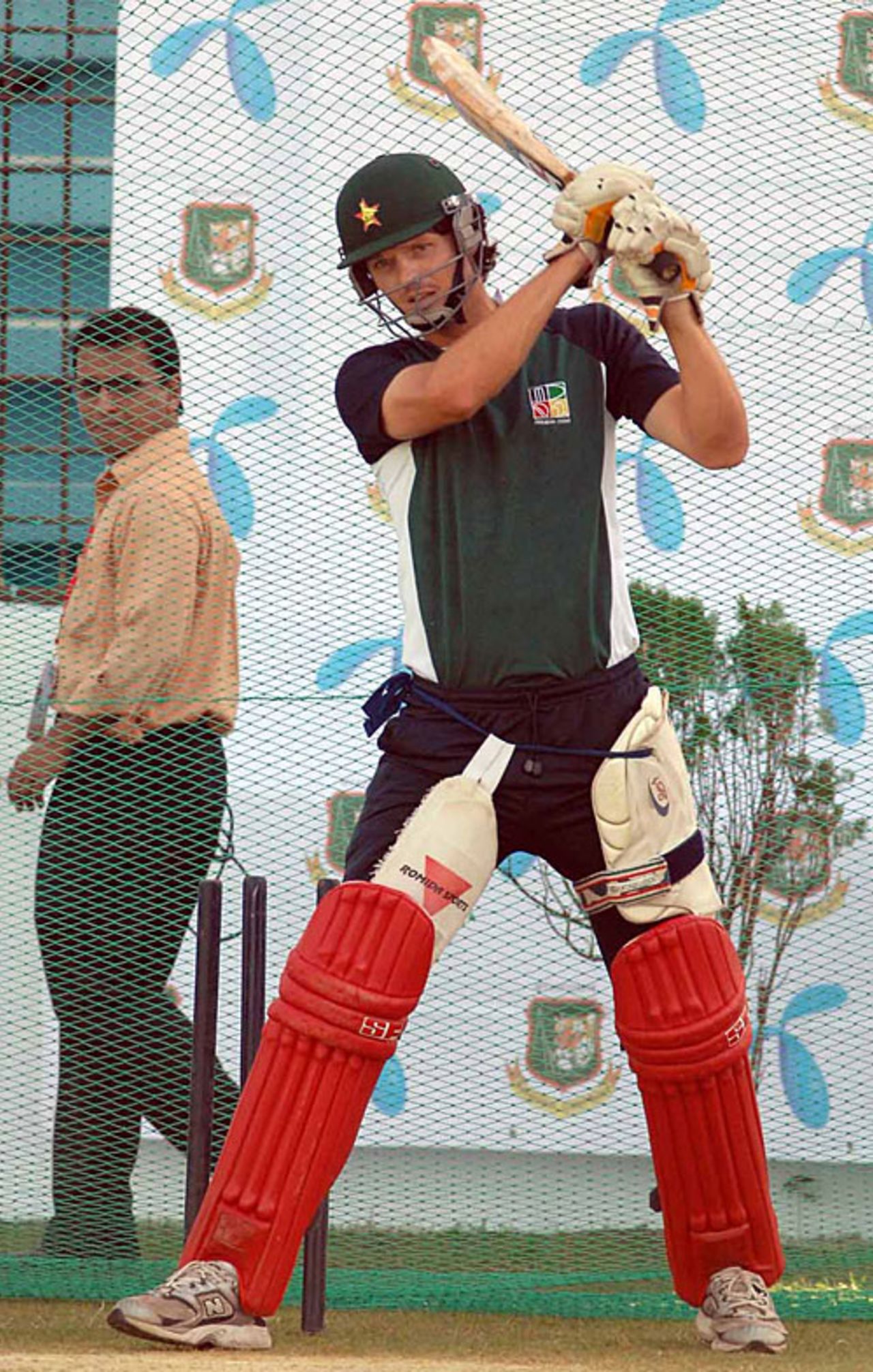 Mark Vermeulen is all concentration at batting practice, Chittagong, November 2, 2009