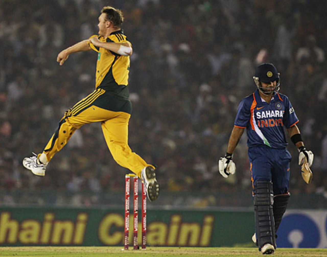 Doug Bollinger is ecstatic after dismissing Virat Kohli, India v Australia, 4th ODI, Mohali, November 2, 2009 