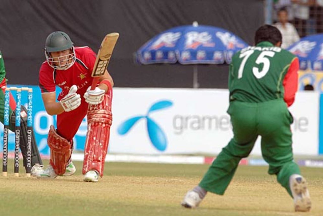 Shakib Al Hasan catches Kyle Jarvis, Bangladesh v Zimbabwe, 4th ODI, Chittagong, November 3, 2009