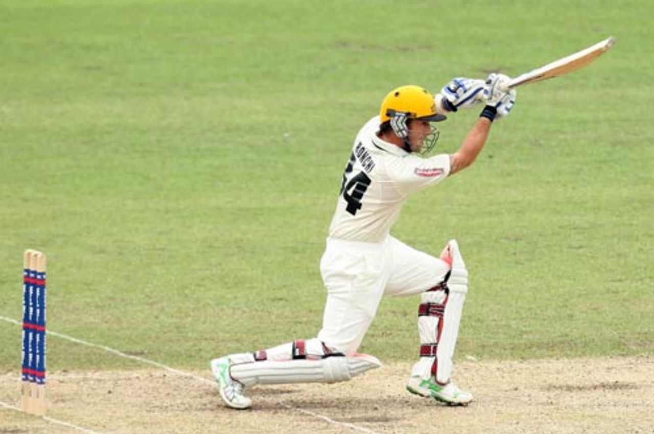 Luke Ronchi drives down the ground, New South Wales v Western Australia, Sheffield Shield, Sydney, 2nd day, November 4, 2009