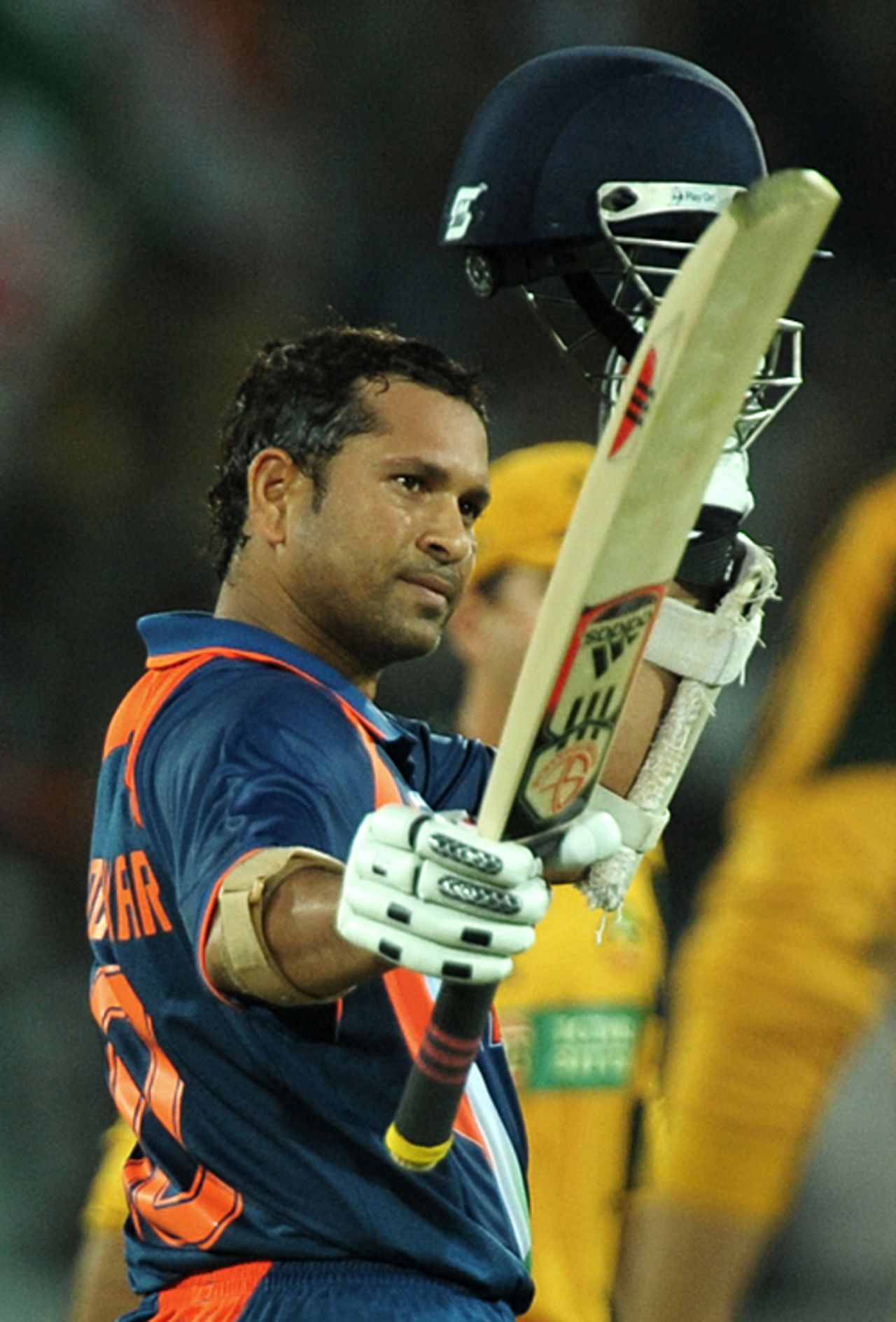 Sachin Tendulkar reaches his 45th ODI century, India v Australia, 5th ODI, Hyderabad, November 5, 2009