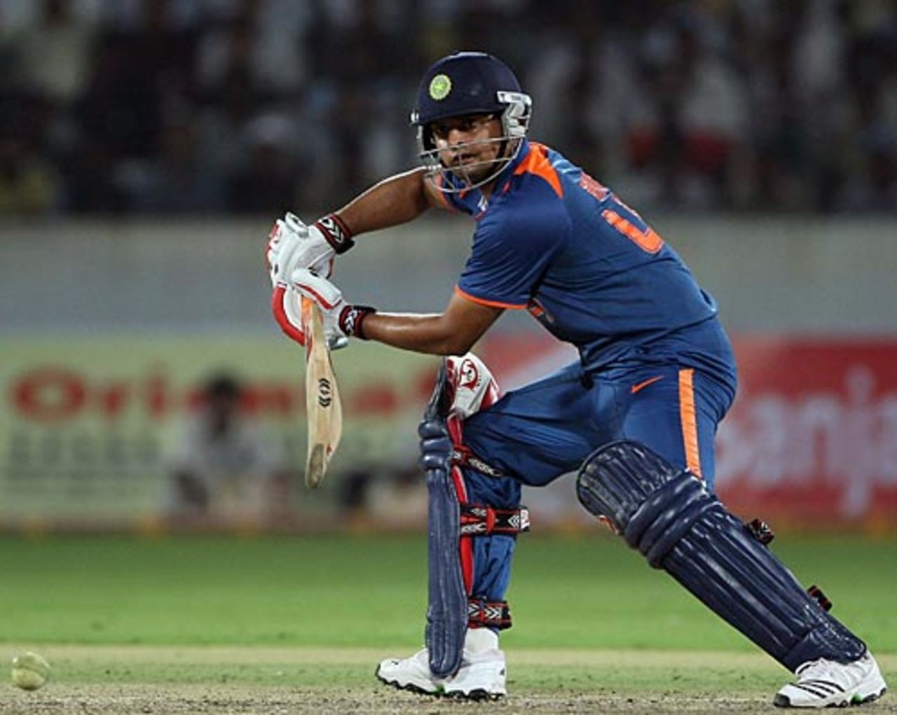 Suresh Raina plays one square, India v Australia, 5th ODI, Hyderabad, November 5, 2009