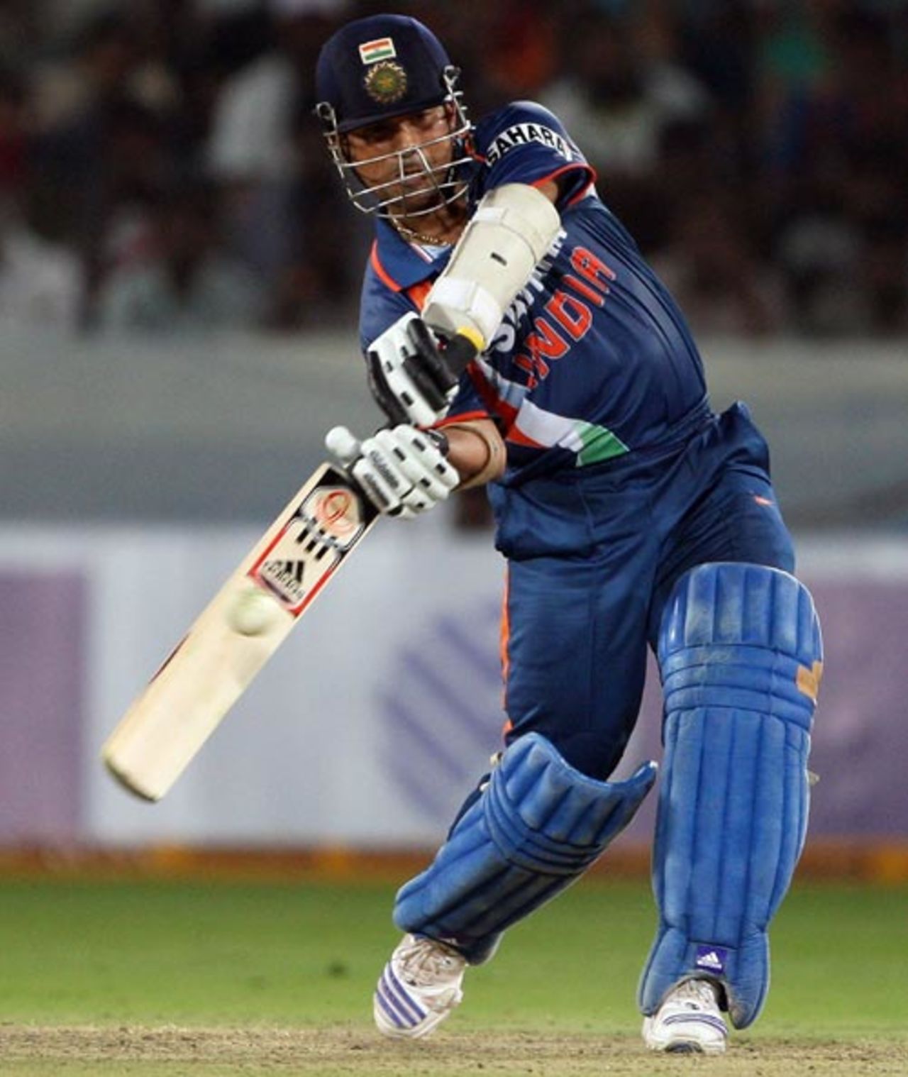 Sachin Tendulkar hits down the ground, India v Australia, 5th ODI, Hyderabad, November 5, 2009