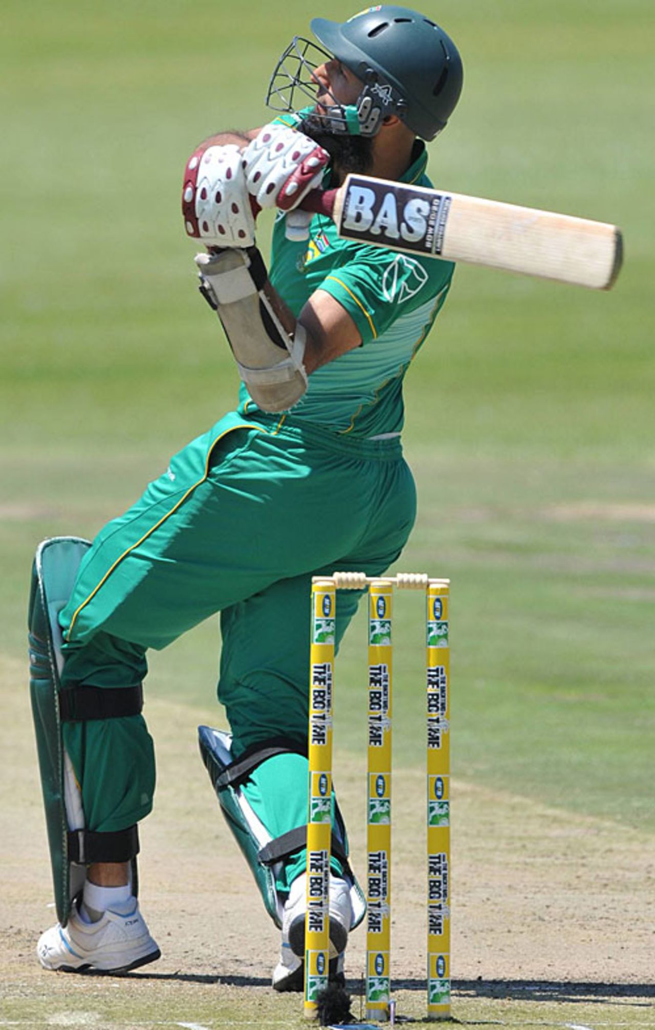 Hashim Amla gives it the full treatment, South Africa v Zimbabwe, 1st ODI, Benoni, November 8, 2009
