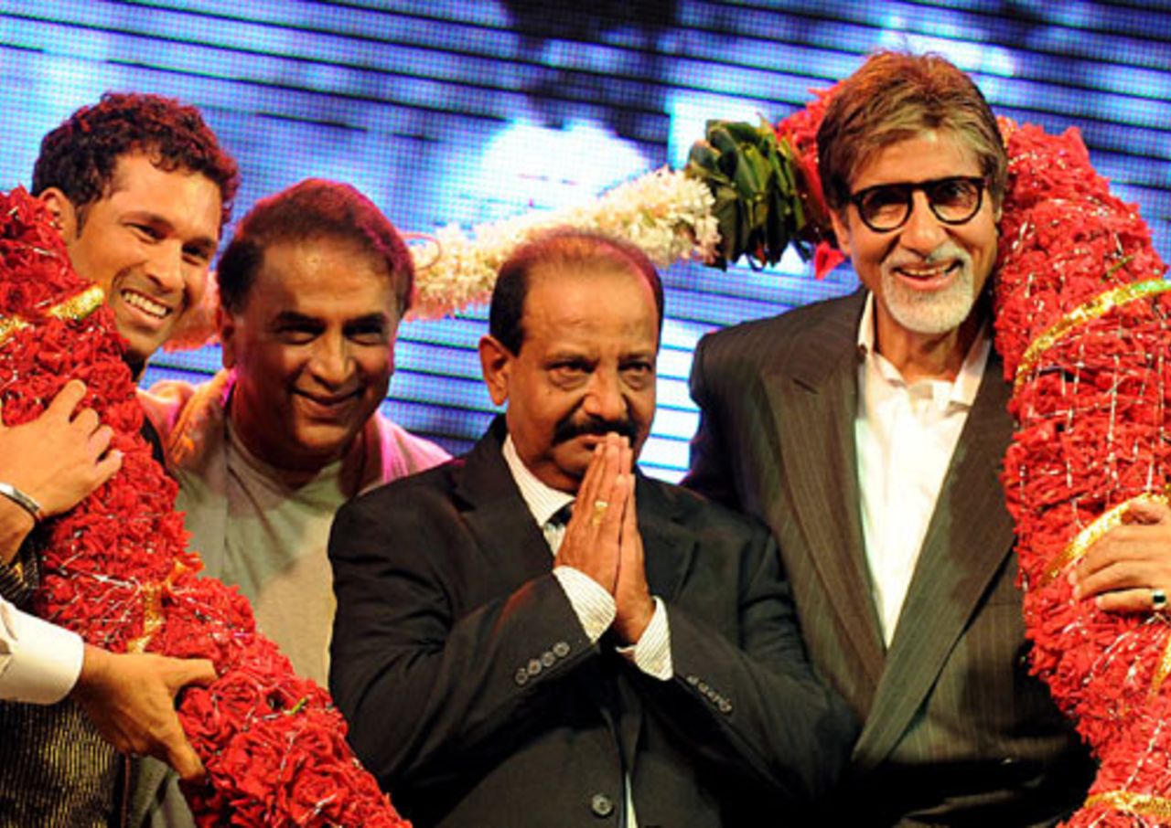 Sachin Tendulkar, Sunil Gavaskar, Gundappa Viswanath and Bollywood superstar Amitabh Bachchan share the stage at an event to mark Gavaskar and Viswanath turning 60, Mumbai, November 12, 2009