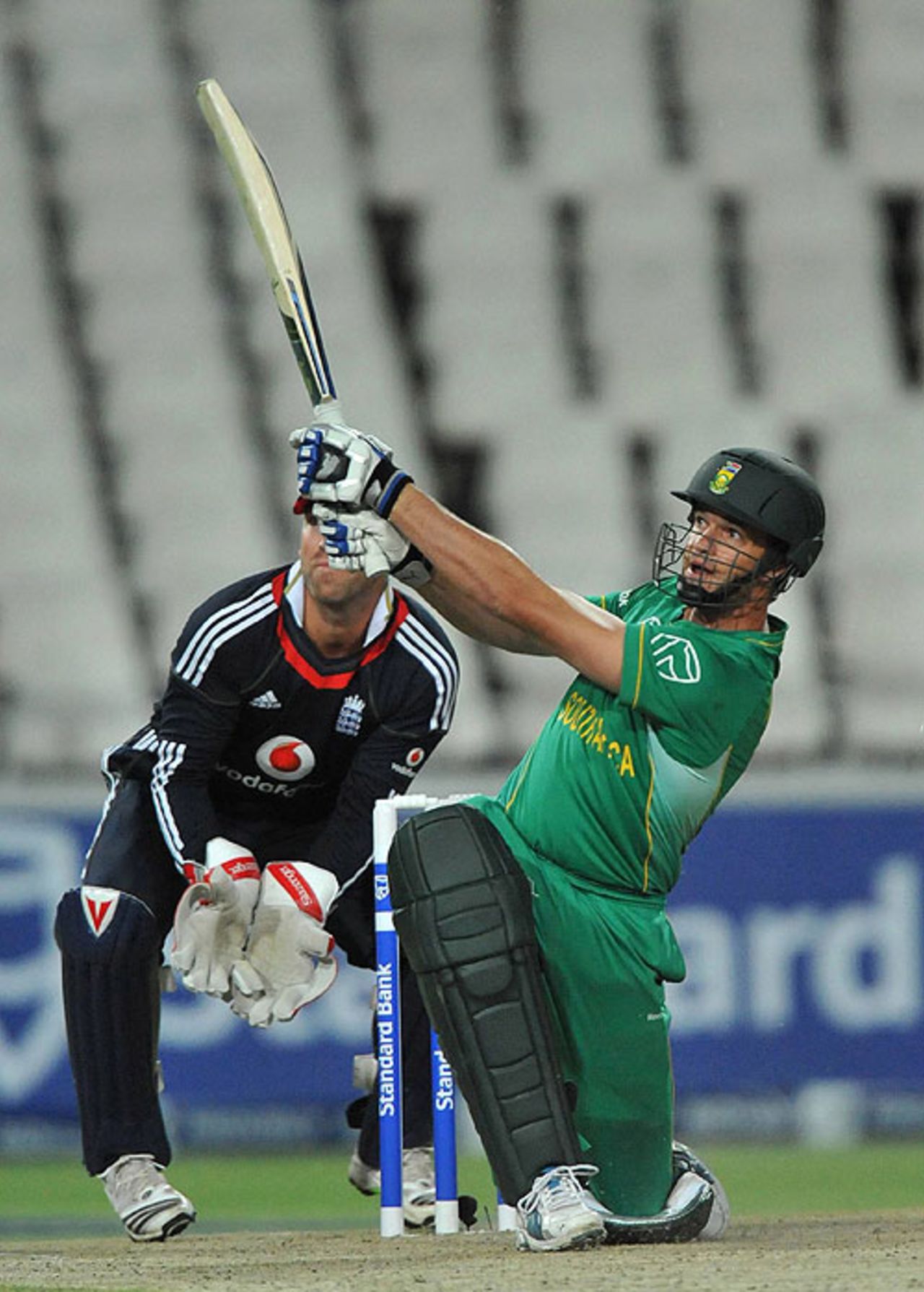 Albie Morkel's six over midwicket off Graeme Swann took South Africa ahead of the D/L rate, South Africa v England, 1st Twenty20, Johannesburg, November 13, 2009