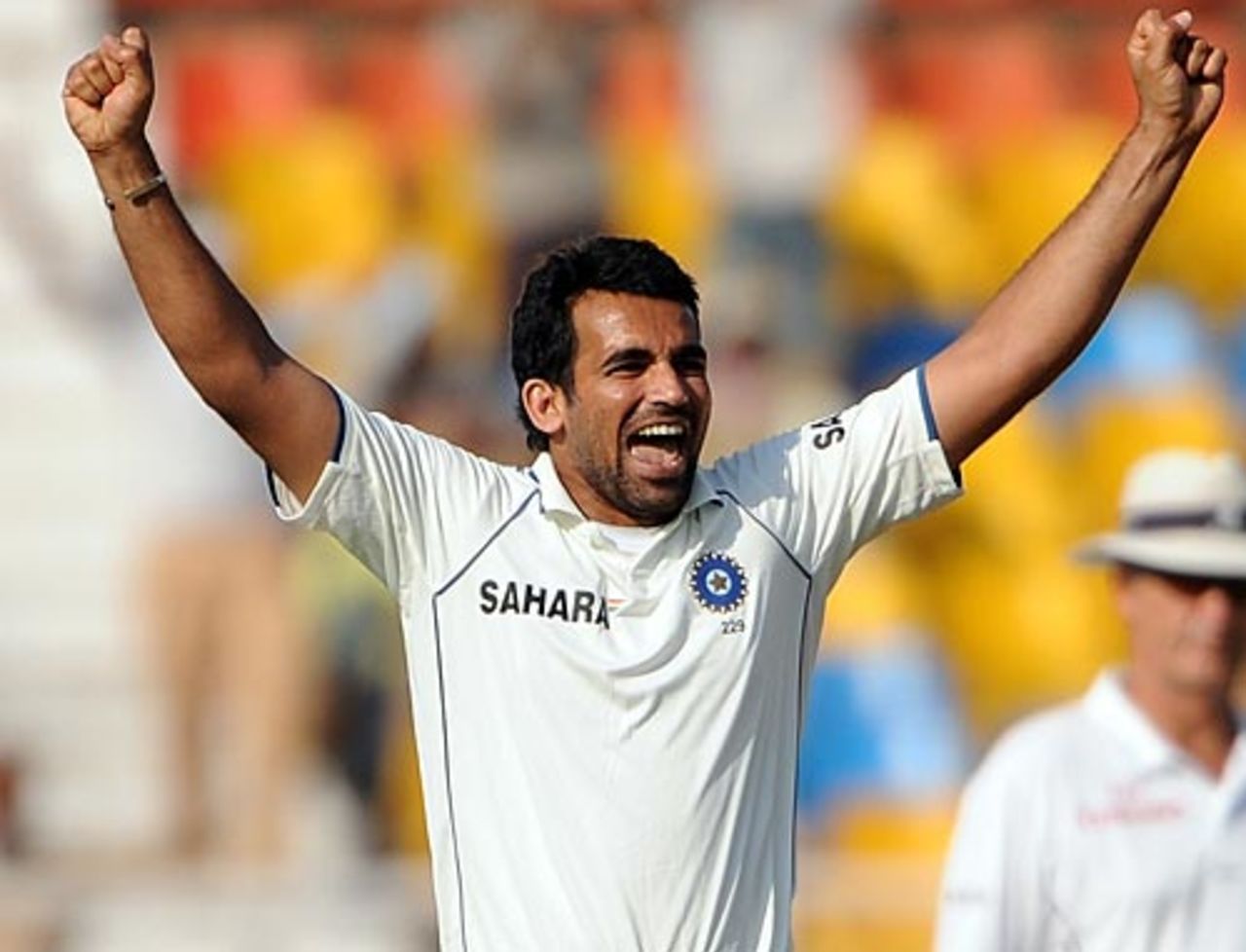 Zaheer Khan celebrates Tillakaratne Dilshan's wicket, India v Sri Lanka, 1st Test, Ahmedabad, 2nd day, November 17, 2009