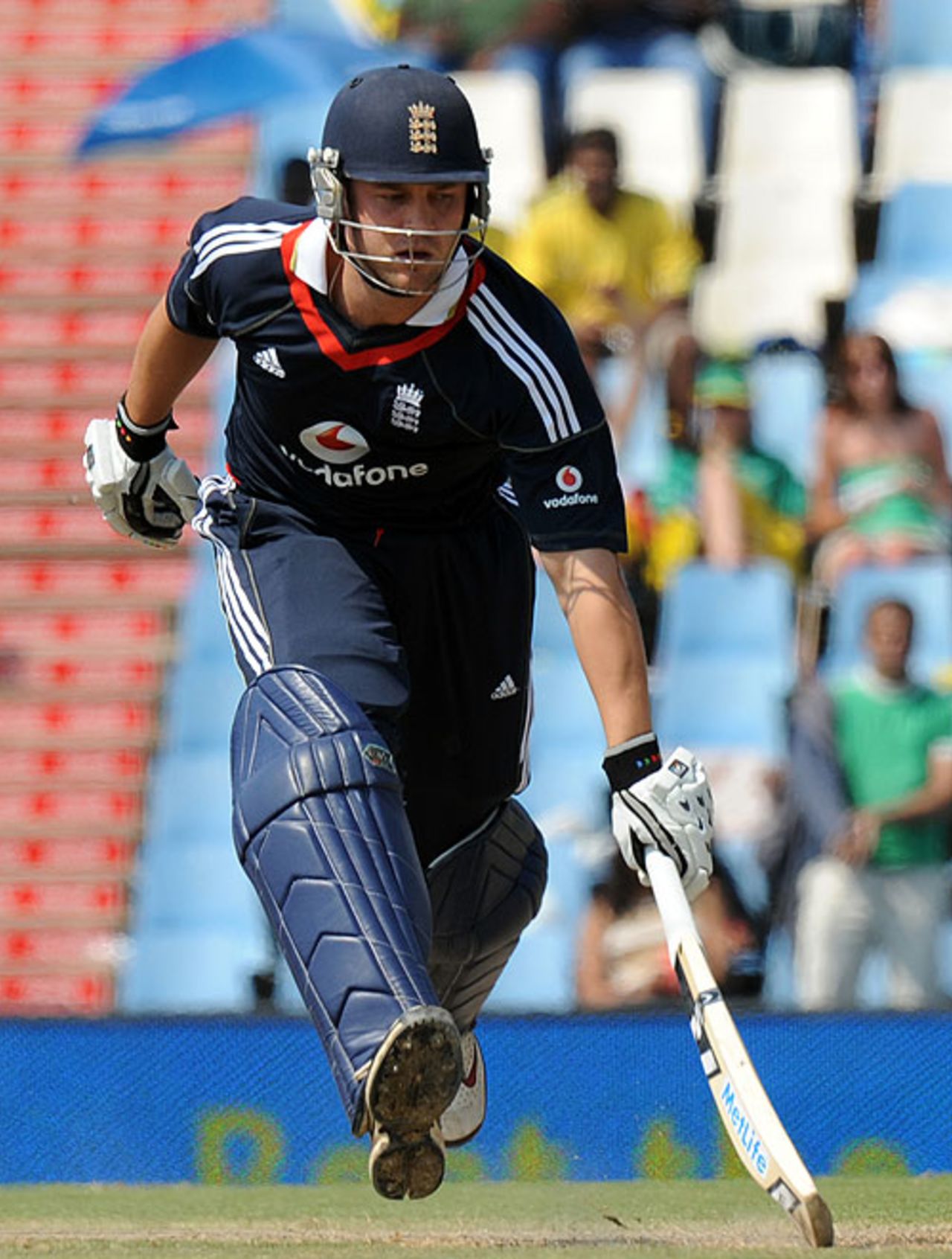 Jonathan Trott anchored England's pursuit of 251, South Africa v England, 2nd ODI, Centurion, November 22, 2009
