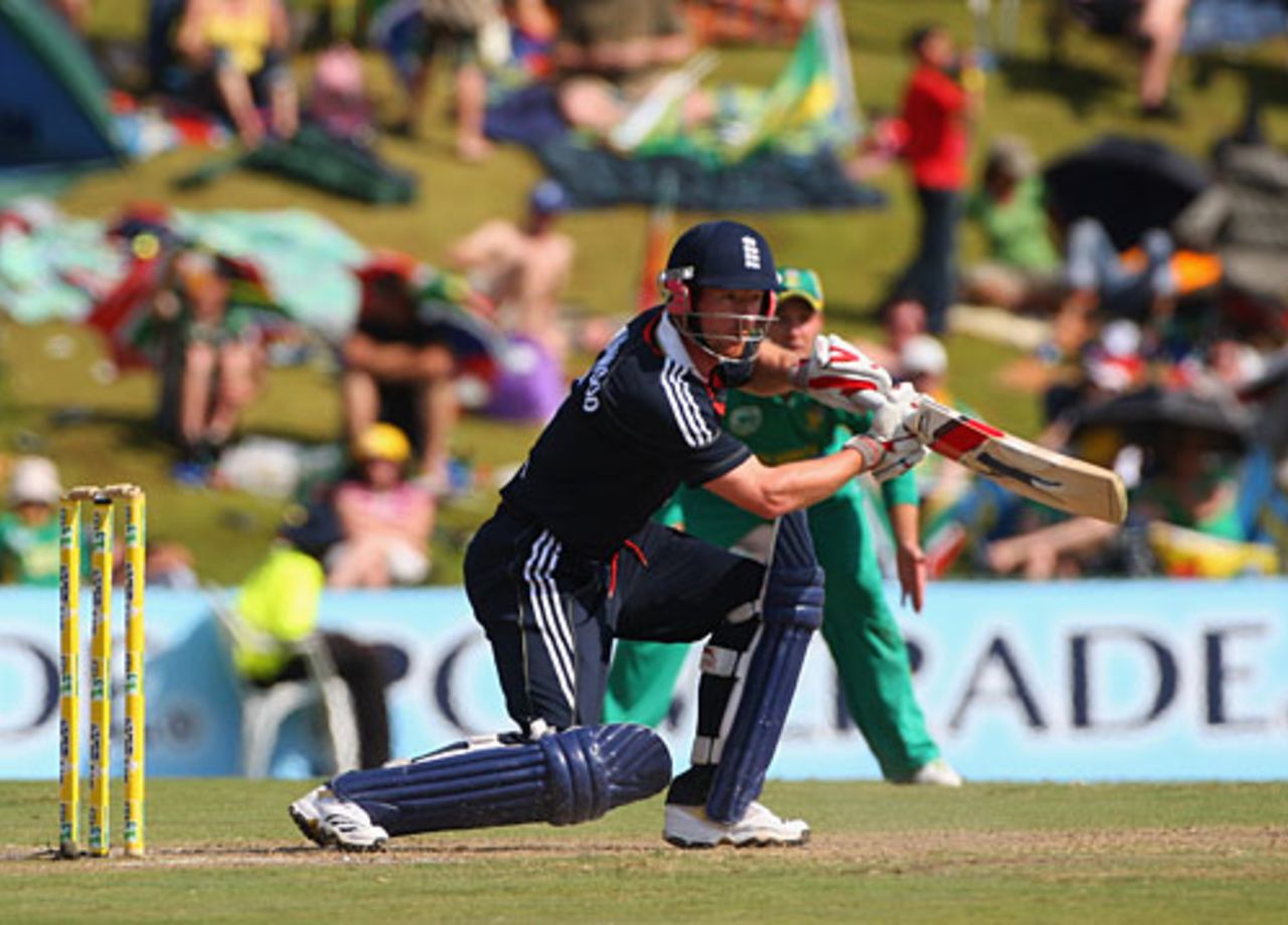 Paul Collingwood steered England to victory with an unbeaten 105, England v South Africa, 2nd ODI, Centurion, November 22, 2009