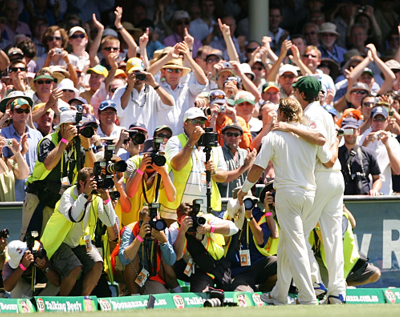Shane Warne and Glenn McGrath bid adieu having secured a 5-0 Ashes whitewash, Australia v England, 5th Test, Sydney, January 5, 2007