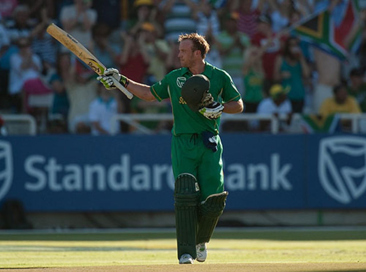 AB de Villiers celebrates reaching his hundred from 75 balls, South Africa v England, 3rd ODI, Cape Town, November 27, 2009