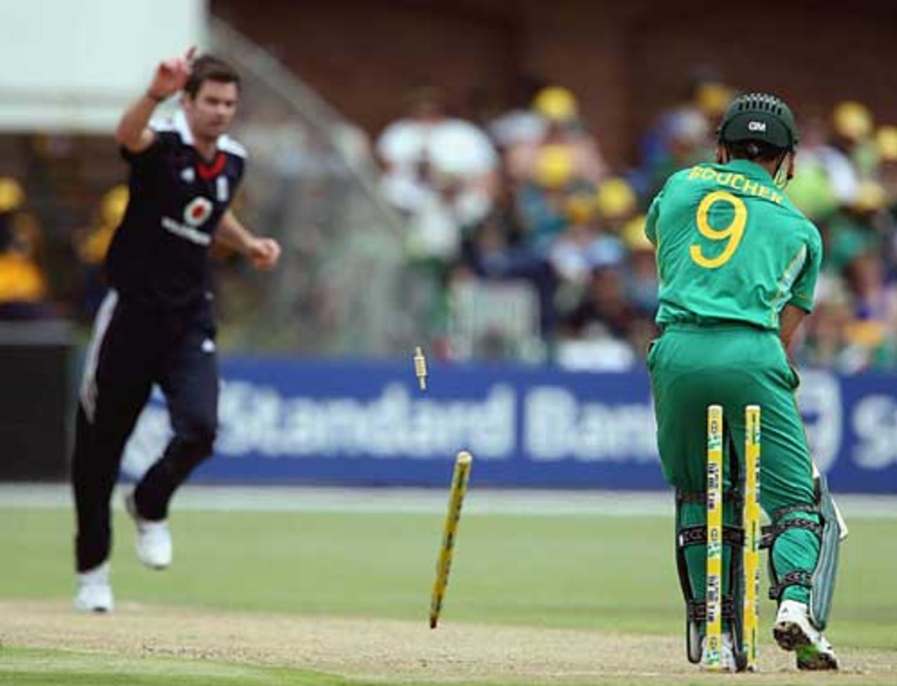 Mark Boucher was bowled by a beautiful delivery from James Anderson that squared him up, South Africa v England, 4th ODI, Port Elizabeth, November 29, 2009
