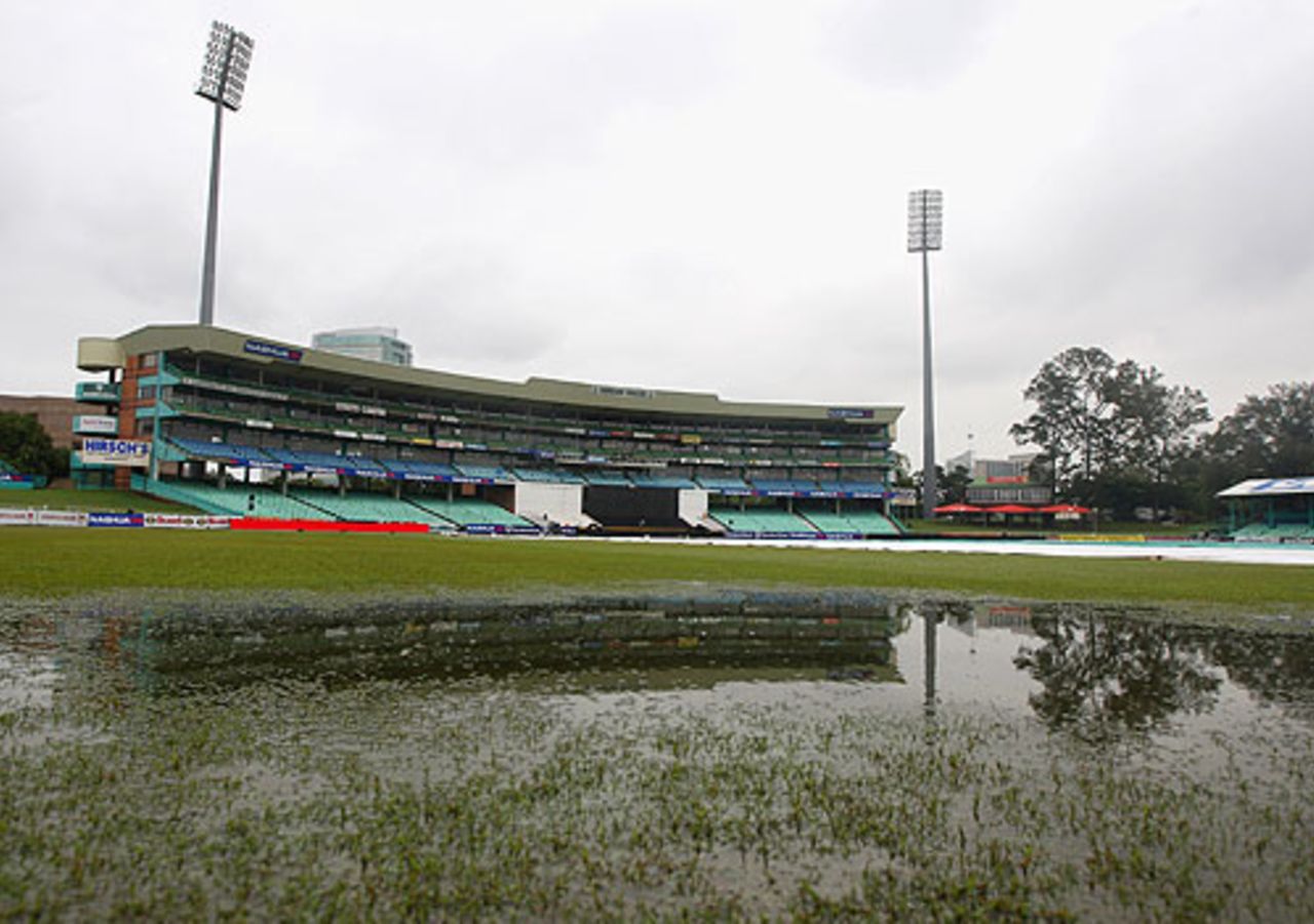 Durban's Kingsmead ground is under water ahead of the fifth and final ODI against England, December 3, 2009