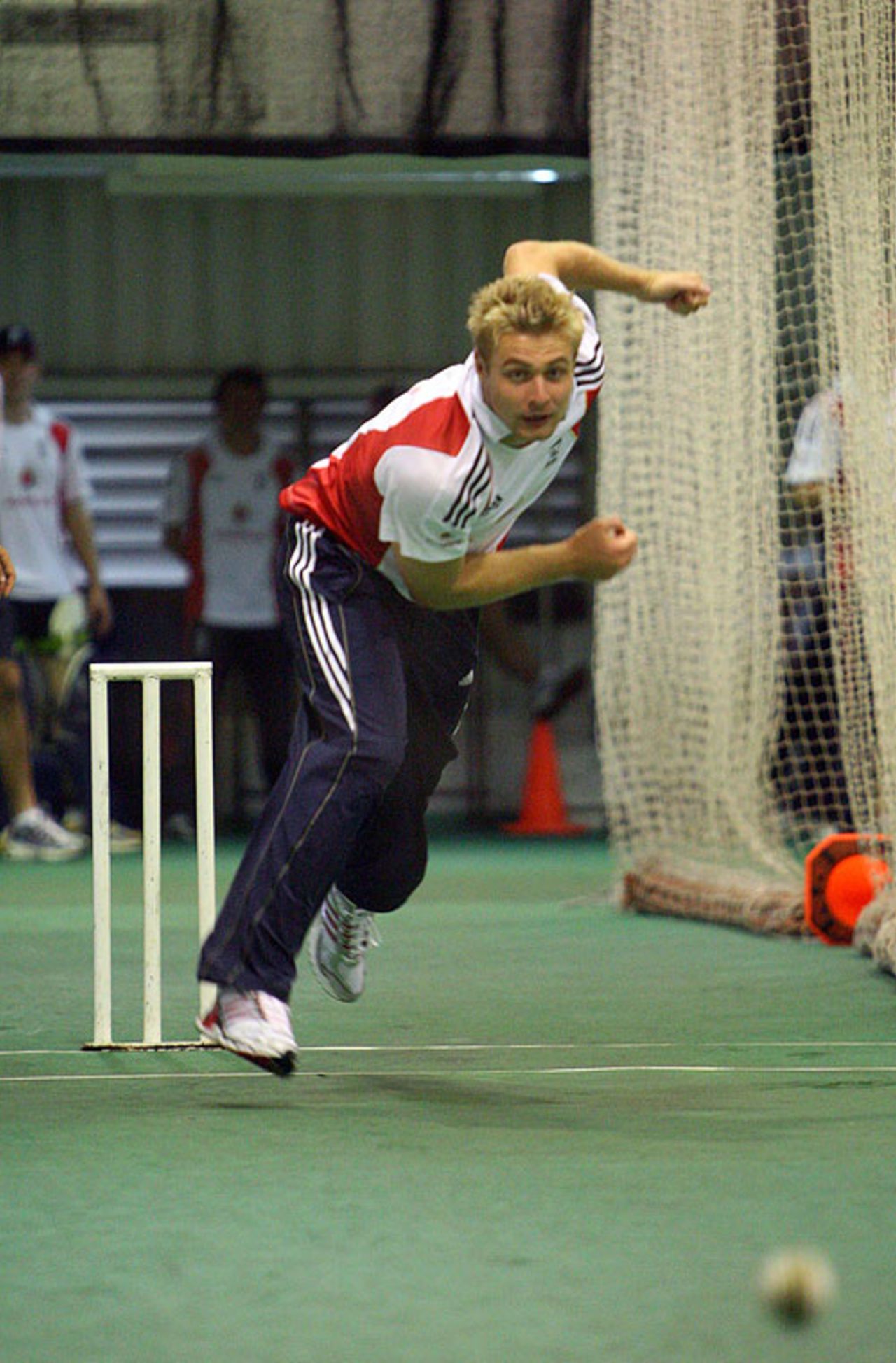 Luke Wright bowls in the indoor nets ahead of the fifth and final ODI against South Africa, Durban, December 3, 2009
