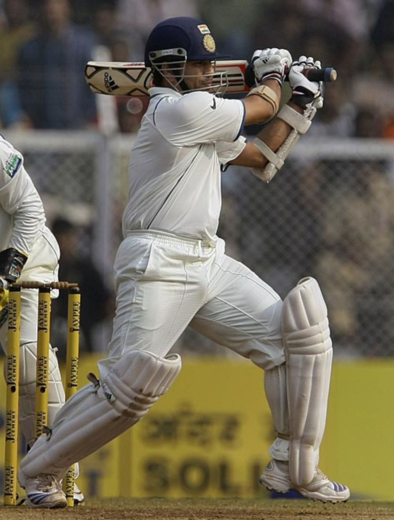 Sachin Tendulkar pulls during his half-century, India v Sri Lanka, 3rd Test, Mumbai, 3rd day, December 4, 2009