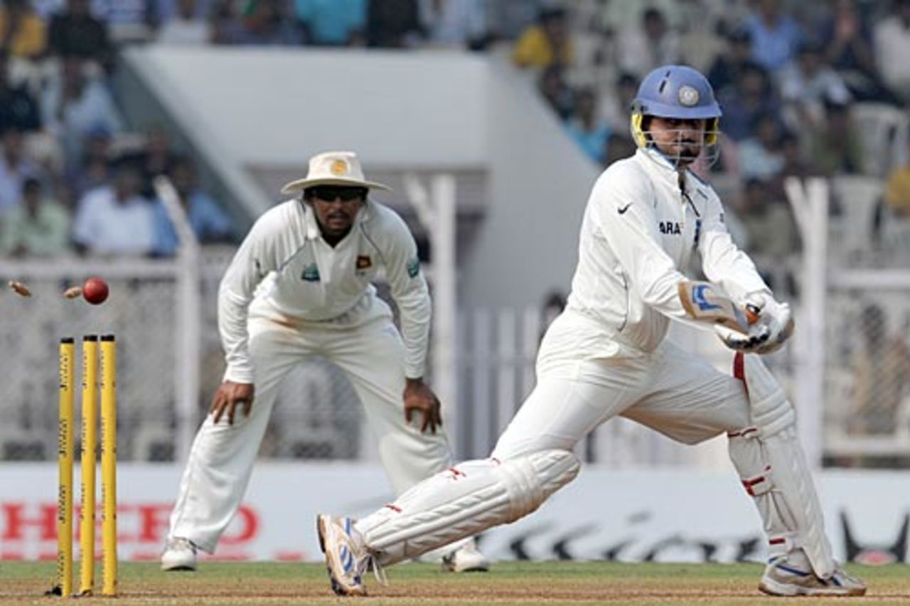 Harbhajan Singh tried to reverse sweep and was bowled, India v Sri Lanka, 3rd Test, Mumbai, 3rd day, December 4, 2009