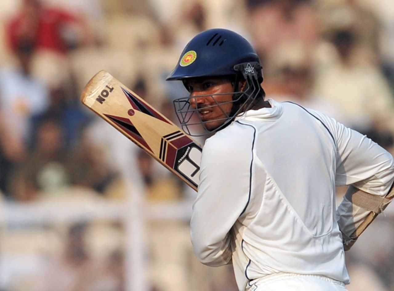 Kumar Sangakkara watches the ball, India v Sri Lanka, 3rd Test, Mumbai, 4th day, December 5, 2009